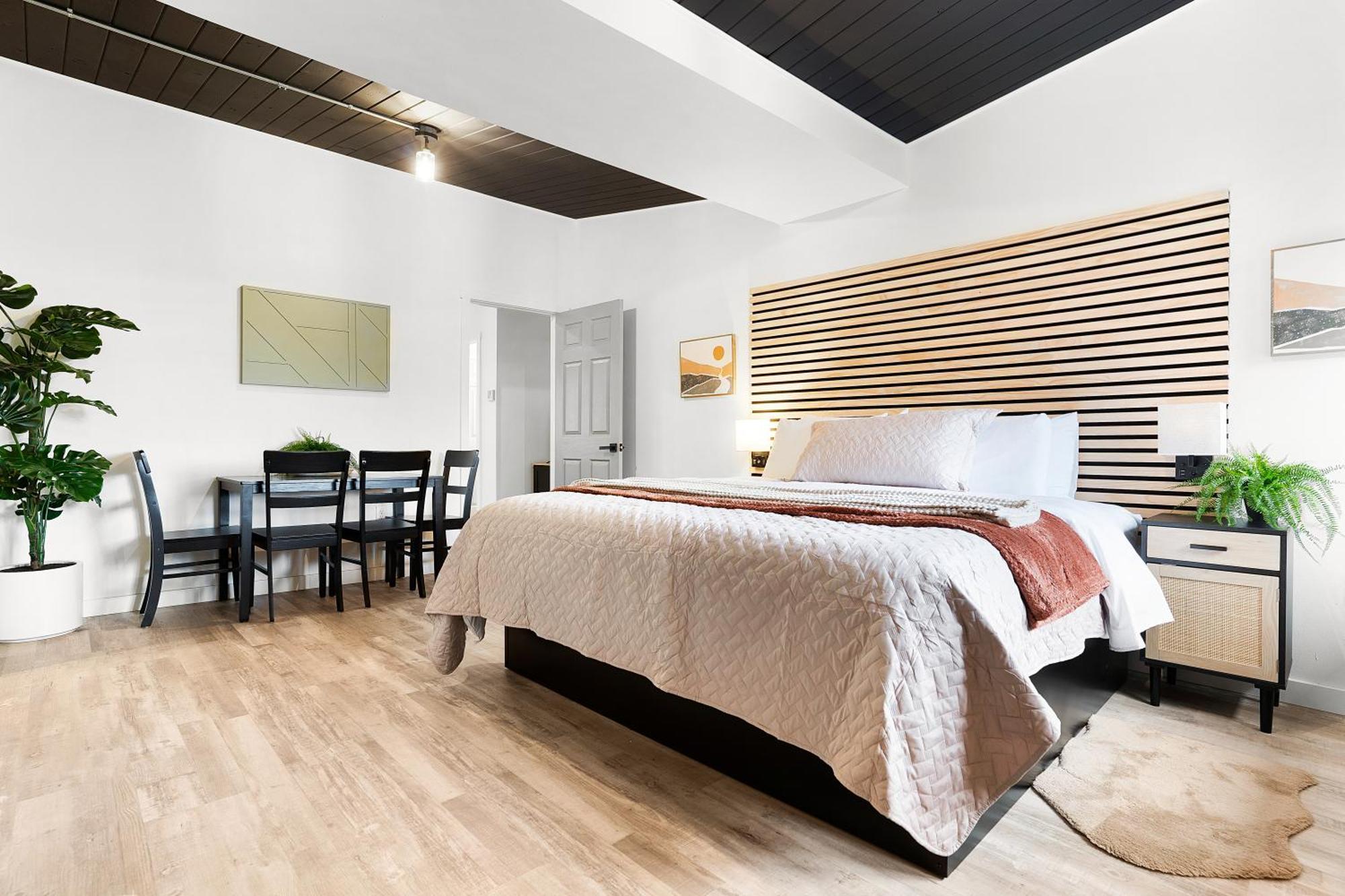 South Bay Inn Westport Bagian luar foto