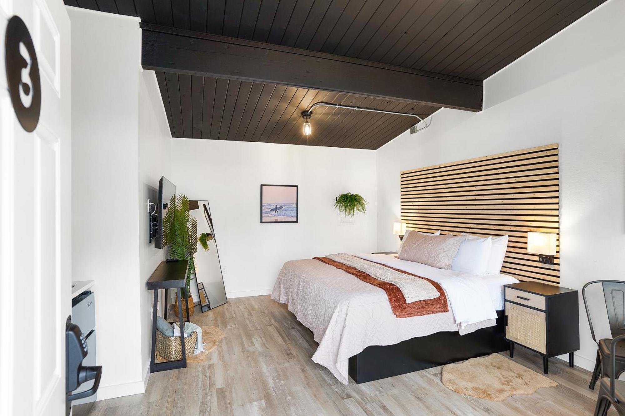 South Bay Inn Westport Bagian luar foto
